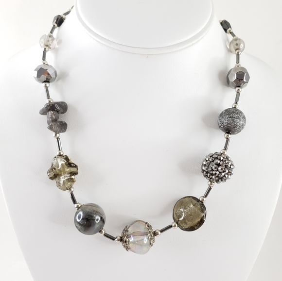 Art glass necklace with colors in grey, silver and metallic silver - Picture 5 of 16